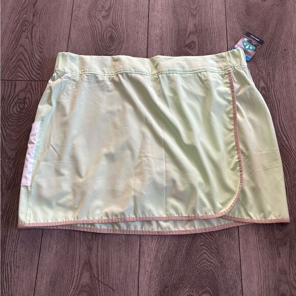 Columbia Pants - Columbia Light Green Athletic Skort